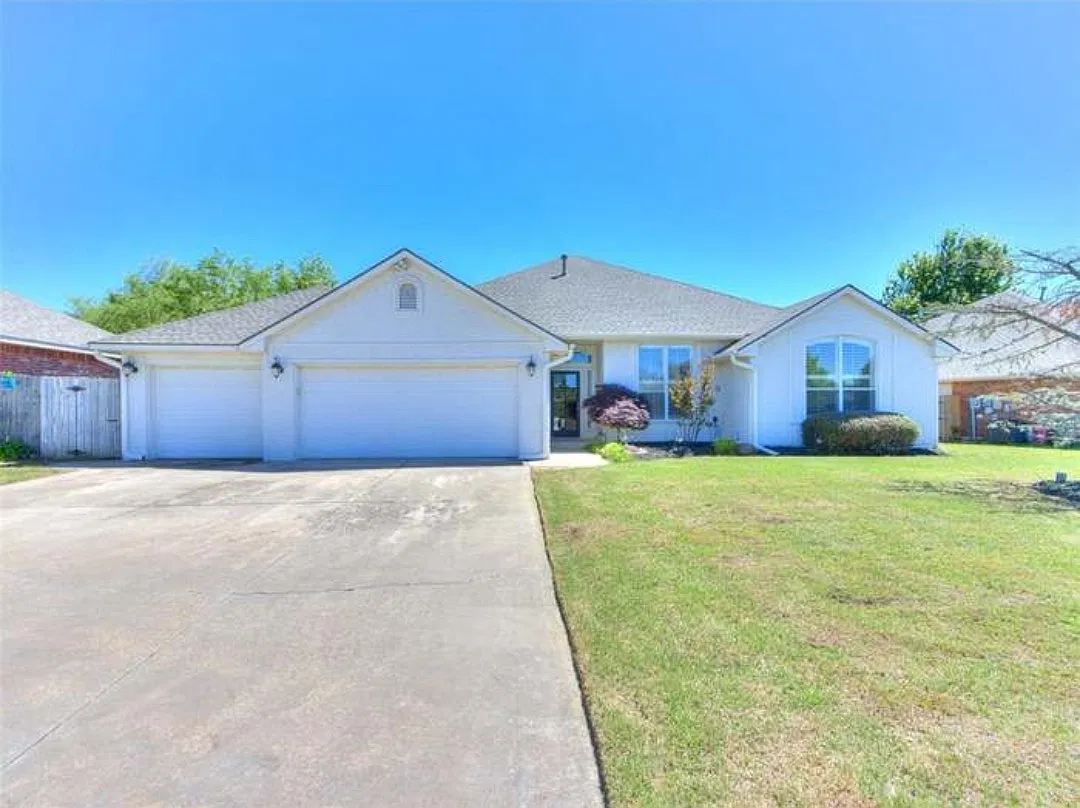4 bed, 1955 sqft, $1,950 — Photo 2