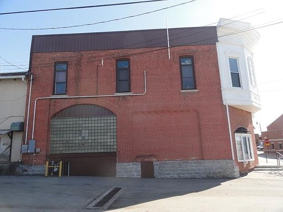 5th image of 217 W Cherry St