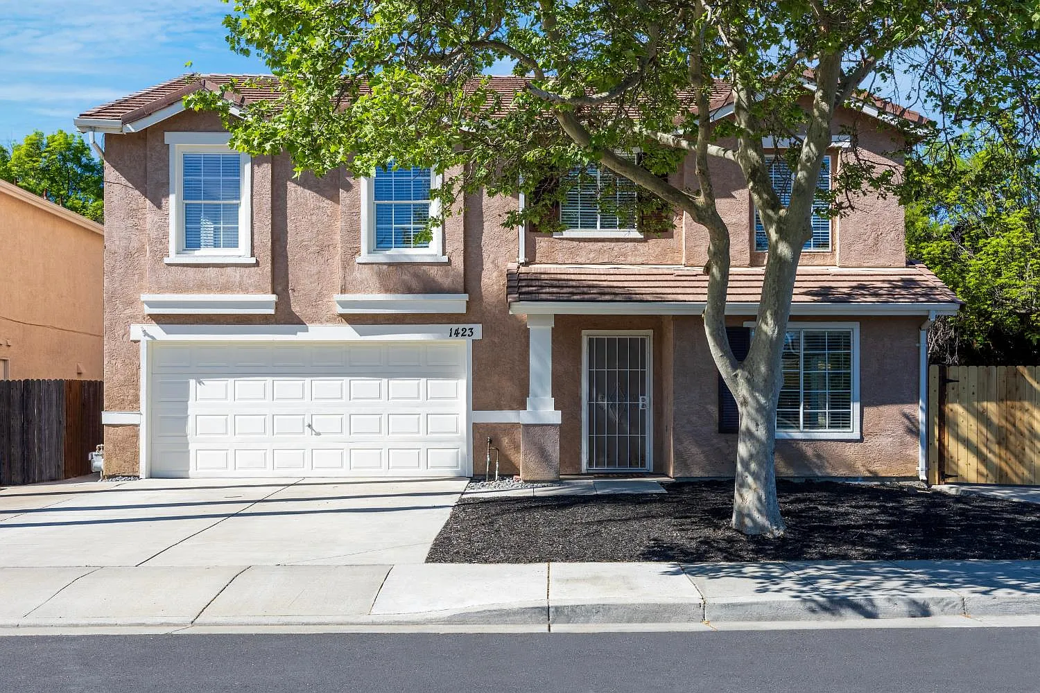 1423 Sienna Park Dr photo 1