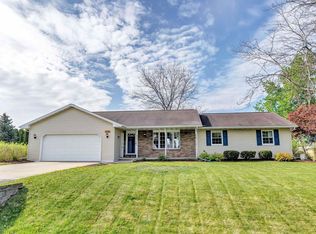 3750 Heron Ln, Green Bay, WI 54311