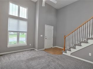 264 N Hedge Ln, Olathe, KS 66061