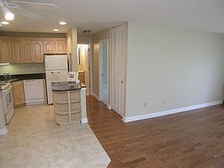 4th image of 716-20 Prescott Dr #106