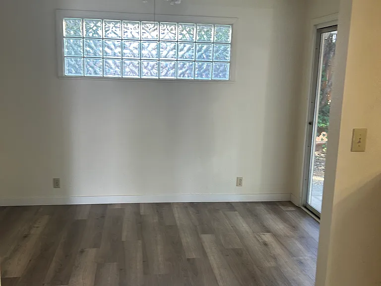 5560 Riverwood Ct — Photo 7