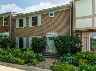 1531 Wedgefield Cir, Naperville, IL 60563