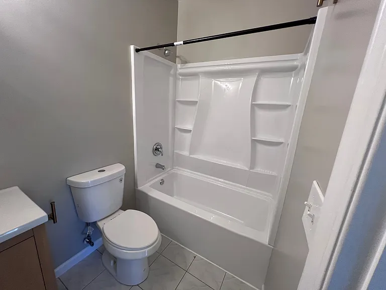 441 Manville Rd #4 — Photo 11