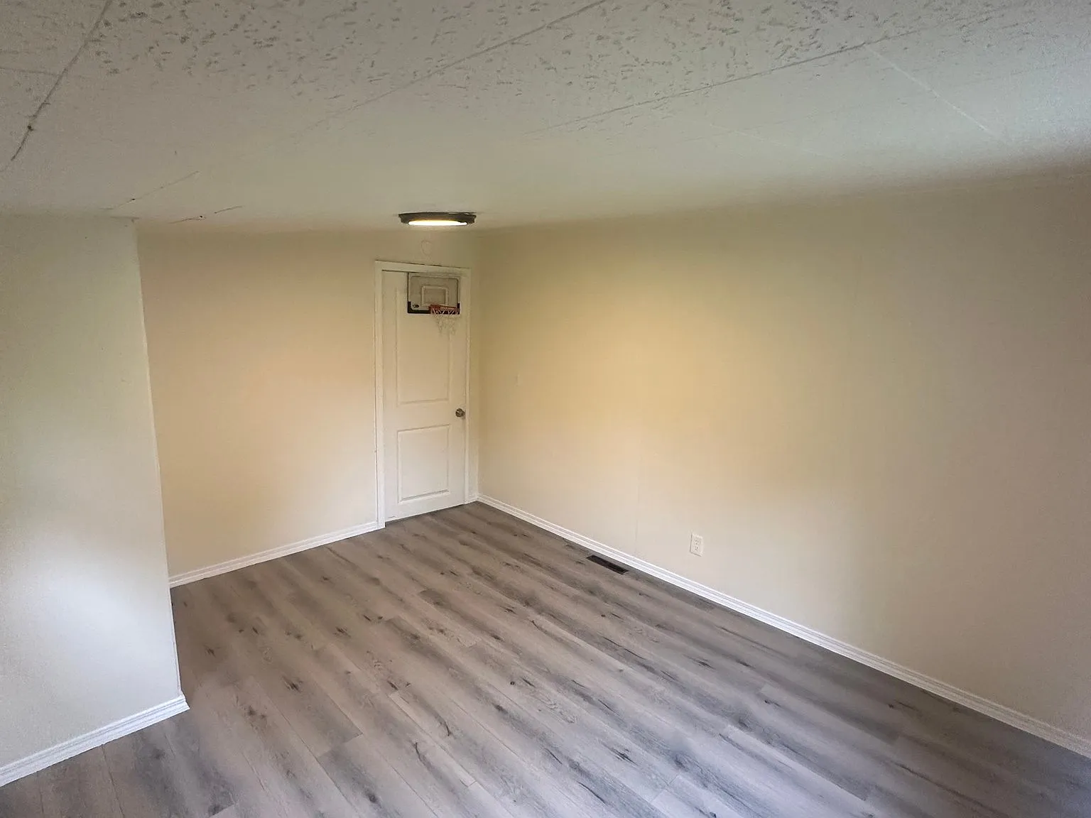 520 N Maple — Photo 3