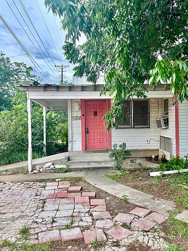 1313 Guadalupe St Photo 1