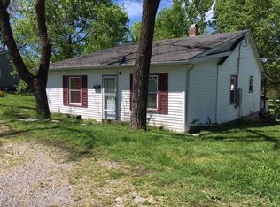 113 Hickory St, Houston, MO 65483