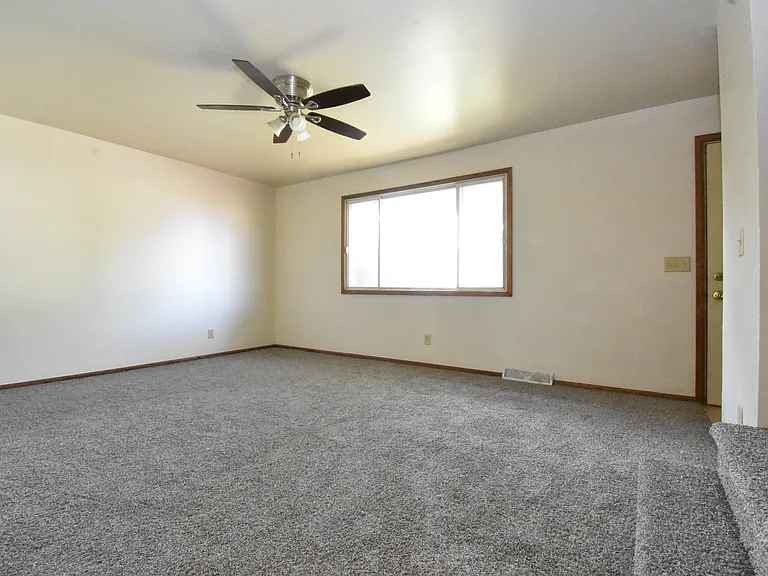 9306 Florence Dr — Photo 5