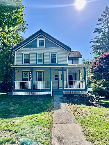 10 Franklin St #1 Photo 1