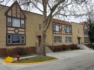 3703 Jackson St, Bellwood, IL