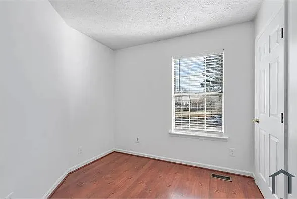 8228 Wynewood Ct — Photo 22