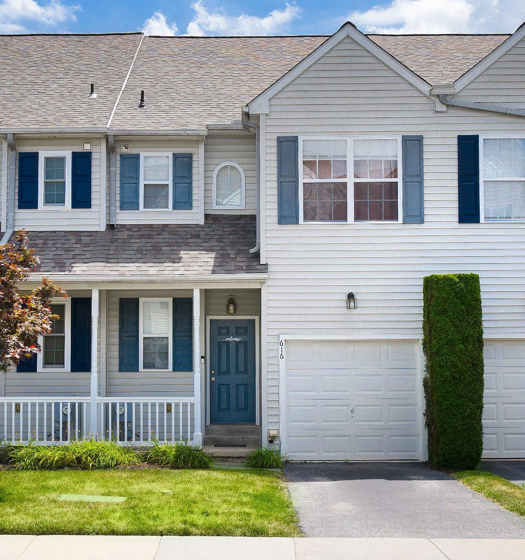 2 bed, 2.5 bath, 1832 sqft, $2,800 — Photo 2