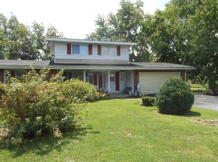 8068 Bluebird Rd, Tamaroa, IL 62888