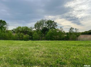 7017 N Water Oak Dr, Edwards, IL 61528