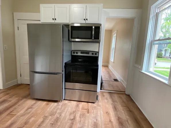 132 State St APT 1, Batavia, NY 14020