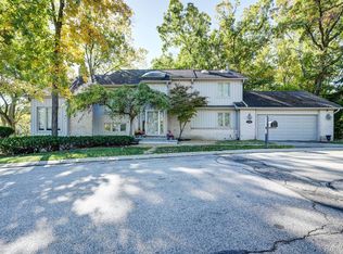 2295 Cameo Lake Ct, Bloomfield Hills, MI 48302