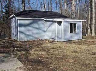 2018 E Riverside Dr, Warsaw, IN 46582