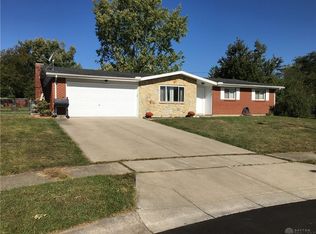 903 Davis Cir, Englewood, OH 45322