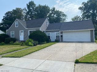 1121 Genesee Ave, Mayfield Heights, OH 44124