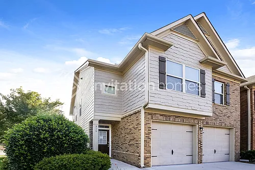319 Oakland Hills Way Photo 1