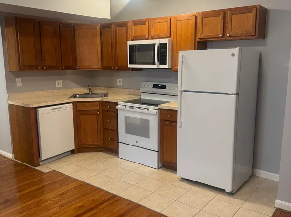 612 Eastern Ave NE APT 103, Washington, DC 20019