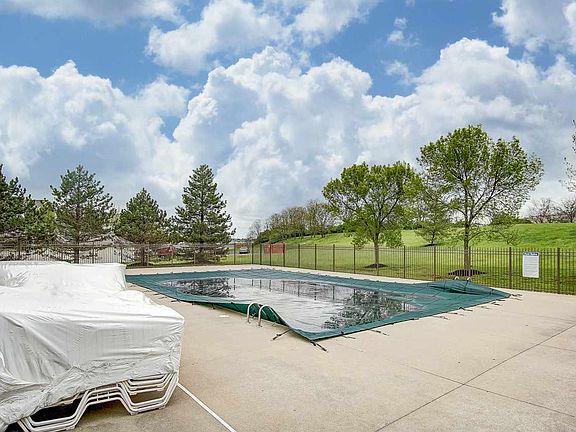 5th image of 153 Saddlebrook Ln Unit 449