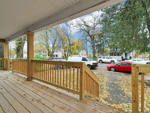 3rd image of 702-704 N Dawson Ave