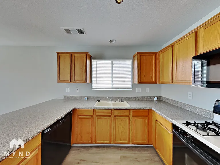 6271 Stone Hollow Ave — Photo 8