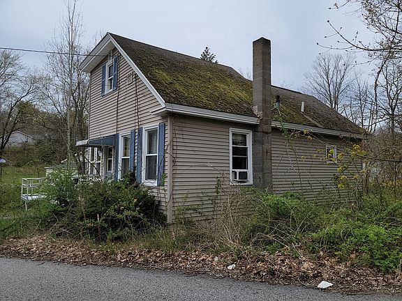 2nd image of 115 Mechanic St