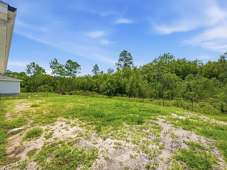 136 Pfitzer Ct — Photo 43