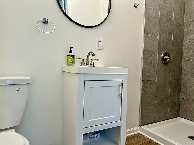 2214 W 32nd St #1 — Photo 15