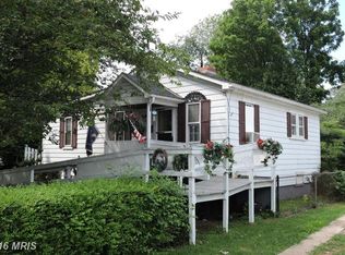 621 Mordington Ave, Charles Town, WV 25414