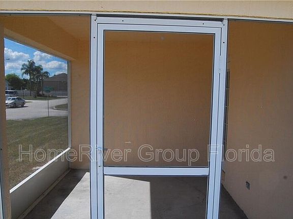3rd image of 6003 Mission Dr