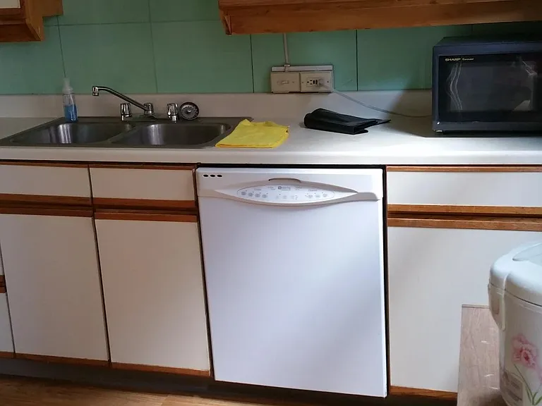 5630 Beacon St #1 — Photo 4