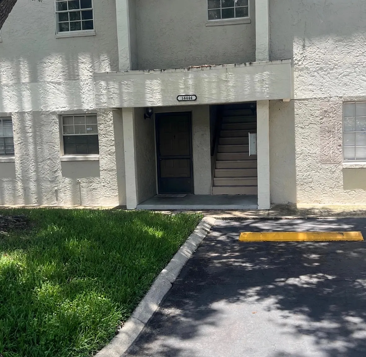 2 bed, 1.5 bath, 1100 sqft, $1,600 — Photo 1