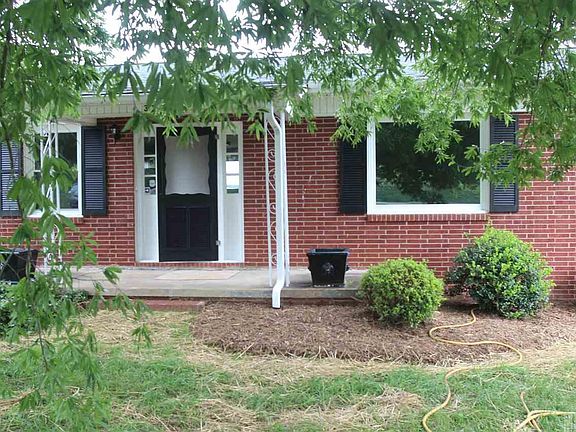 2nd image of 3344 Hillcrest Dr