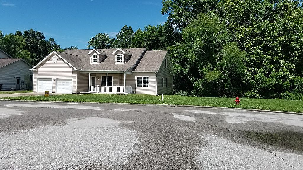 2129 W Meadow Ln, Carbondale, IL 62901 Zillow