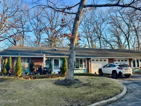 5B Buckingham Drive, Lakewood, NJ 08701