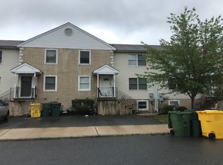 123 Chateau Dr, Lakewood, NJ