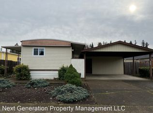 587 S 51st Pl, Springfield, OR 97478
