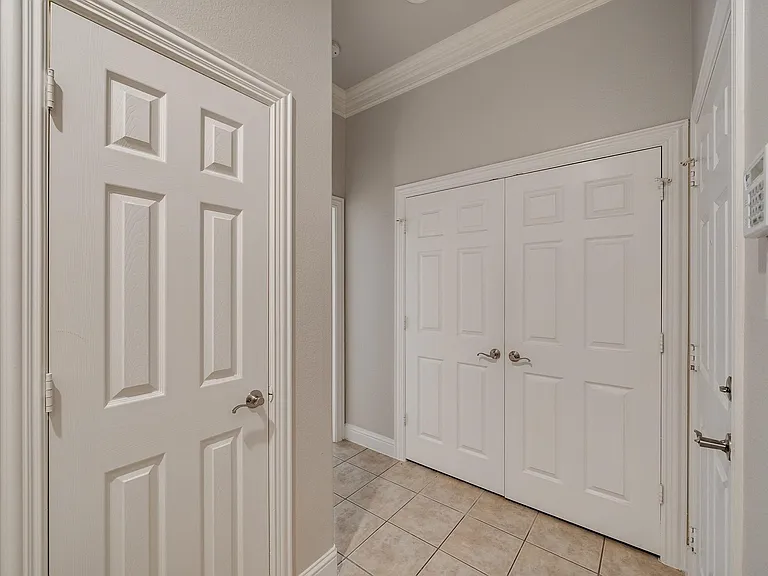 5836 La Vista Dr — Photo 5