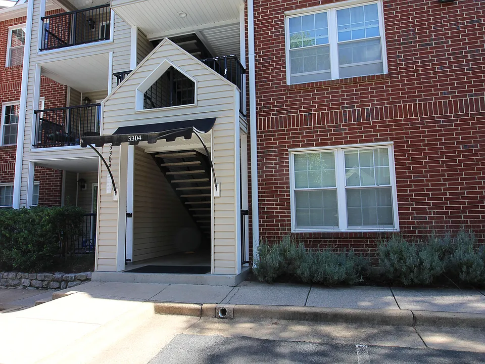 3304 Wyndham Cir #334
