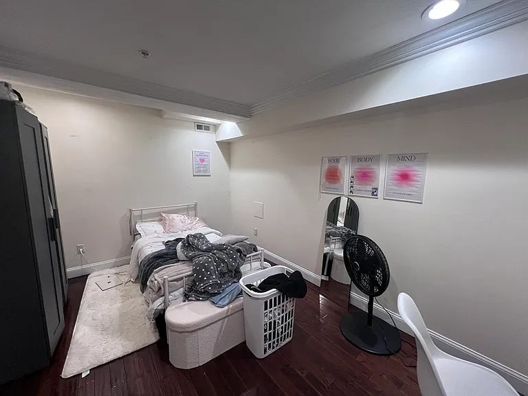 142 Centre St #2 — Photo 4