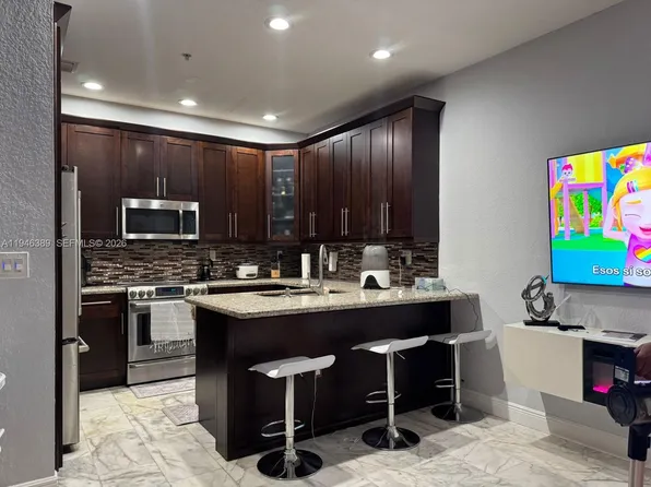 4301 SW 160th Ave APT 215, Miramar, FL 33027