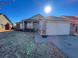 13044 SW 4th St, Yukon, OK 73099