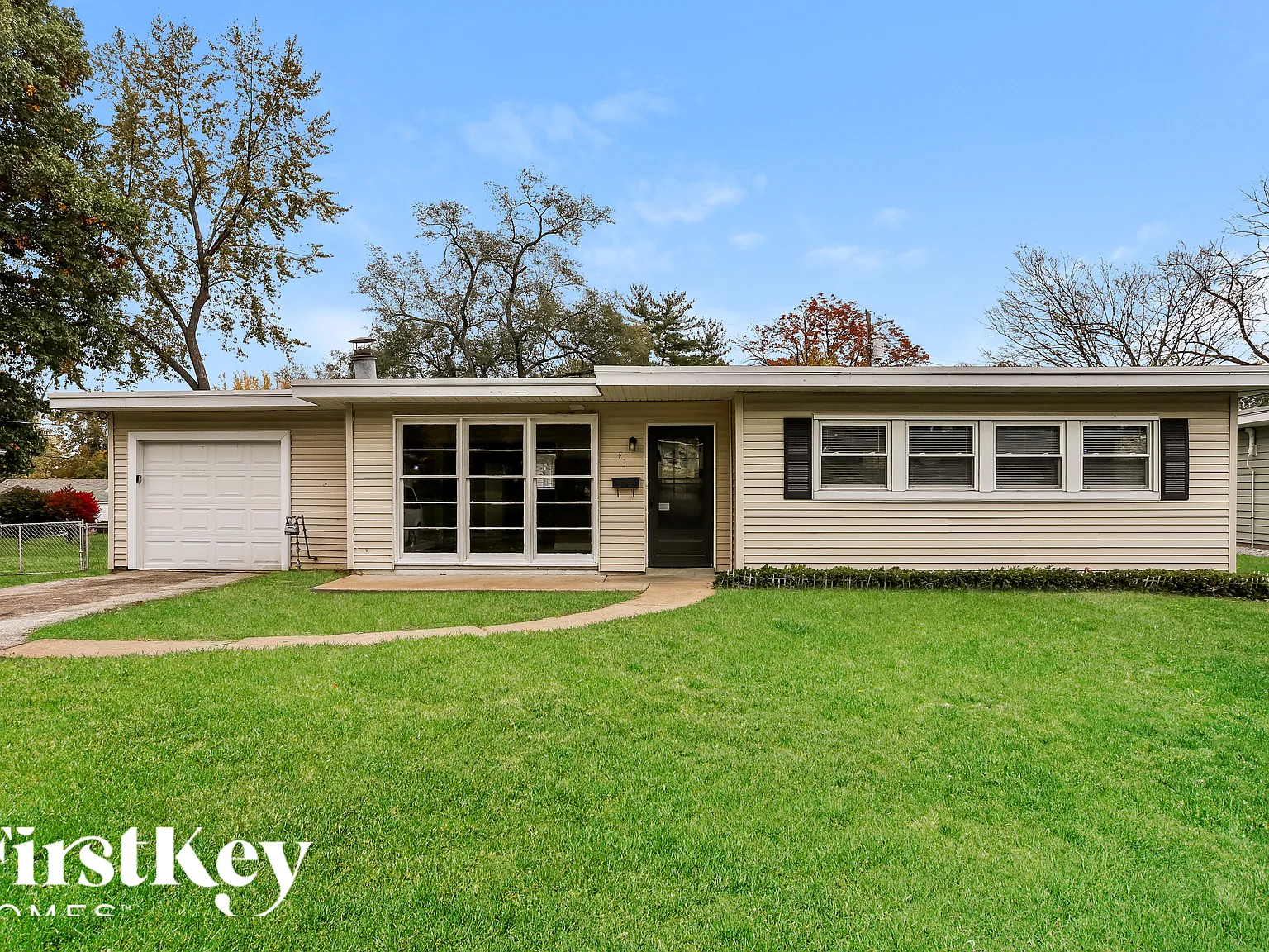 4 bed, 1.0 bath, 1418 sqft, $2,020 — Photo 1