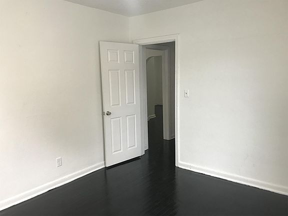 5th image of 6610 Sunset Dr