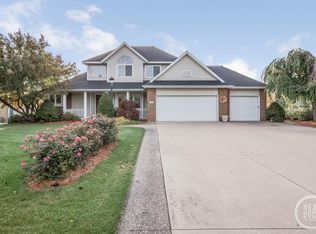 984 Bay Ridge Dr, Holland, MI 49424