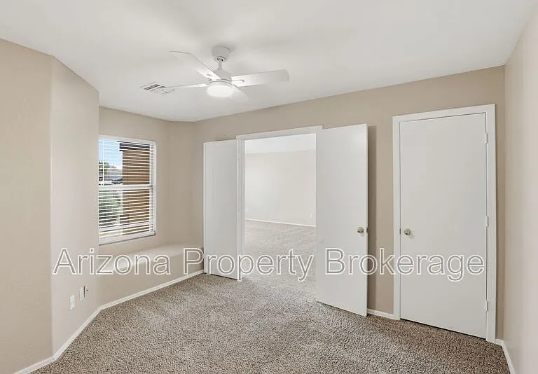 8118 N 112th Ave — Photo 15